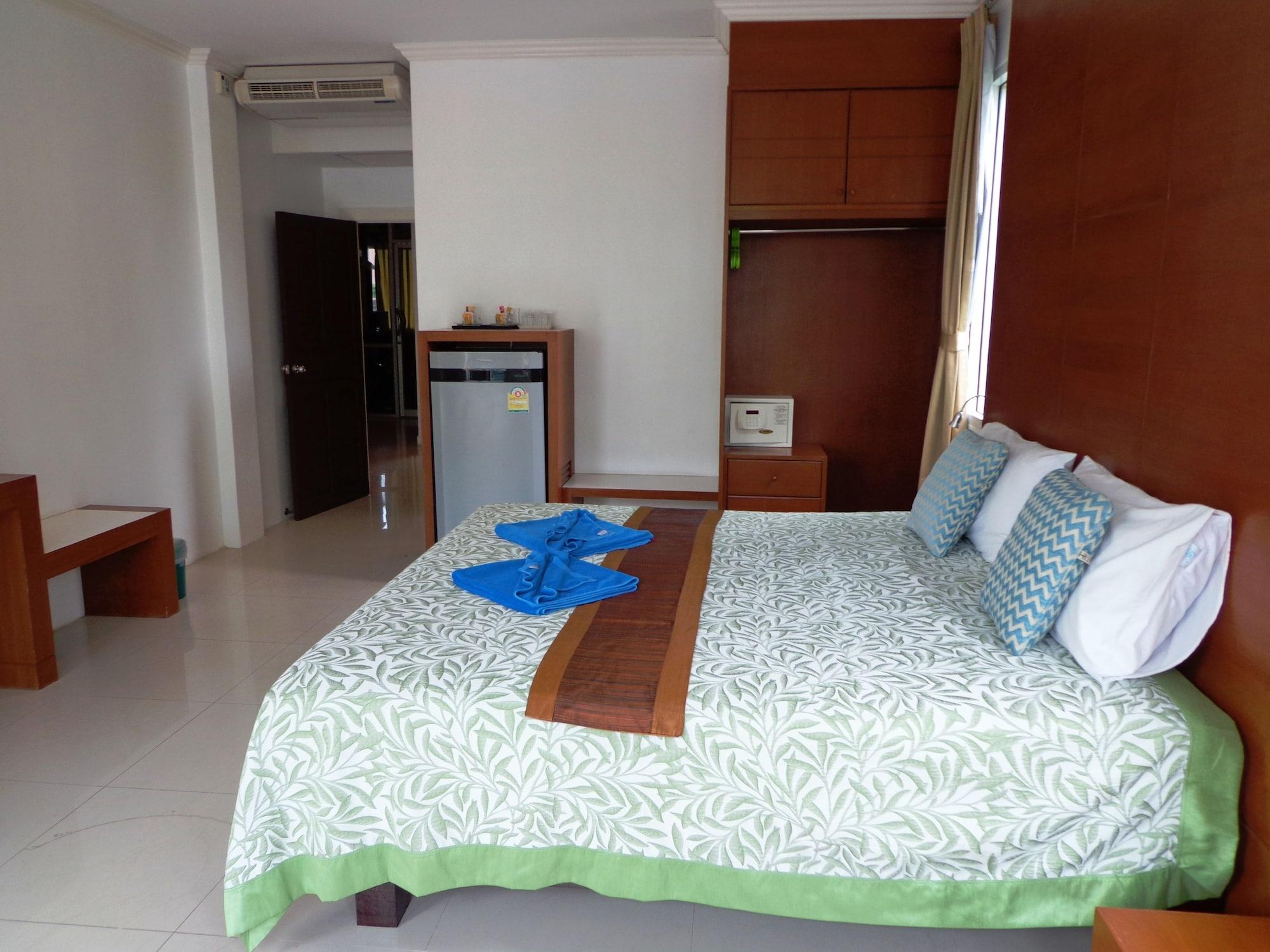 Sukcheewa Residence Phuket Patong Exteriör bild