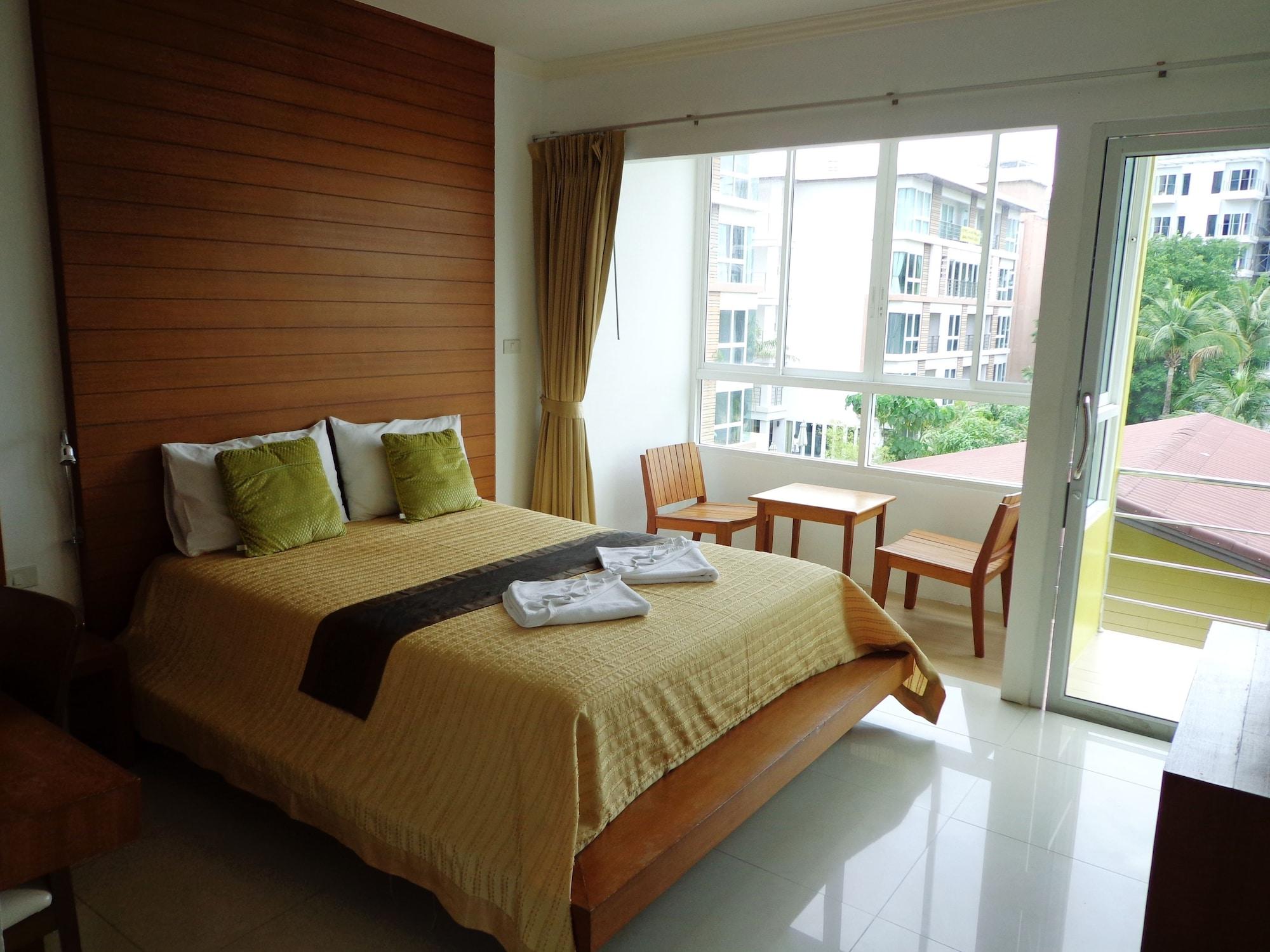 Sukcheewa Residence Phuket Patong Exteriör bild