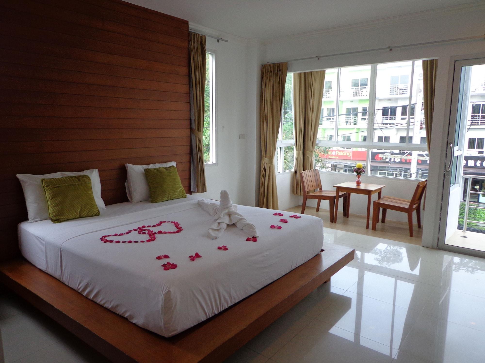 Sukcheewa Residence Phuket Patong Exteriör bild