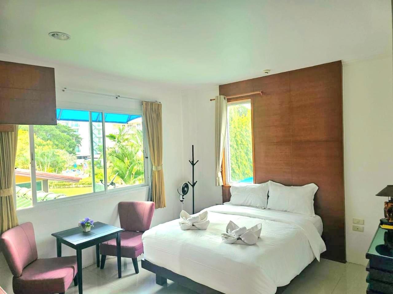 Sukcheewa Residence Phuket Patong Exteriör bild