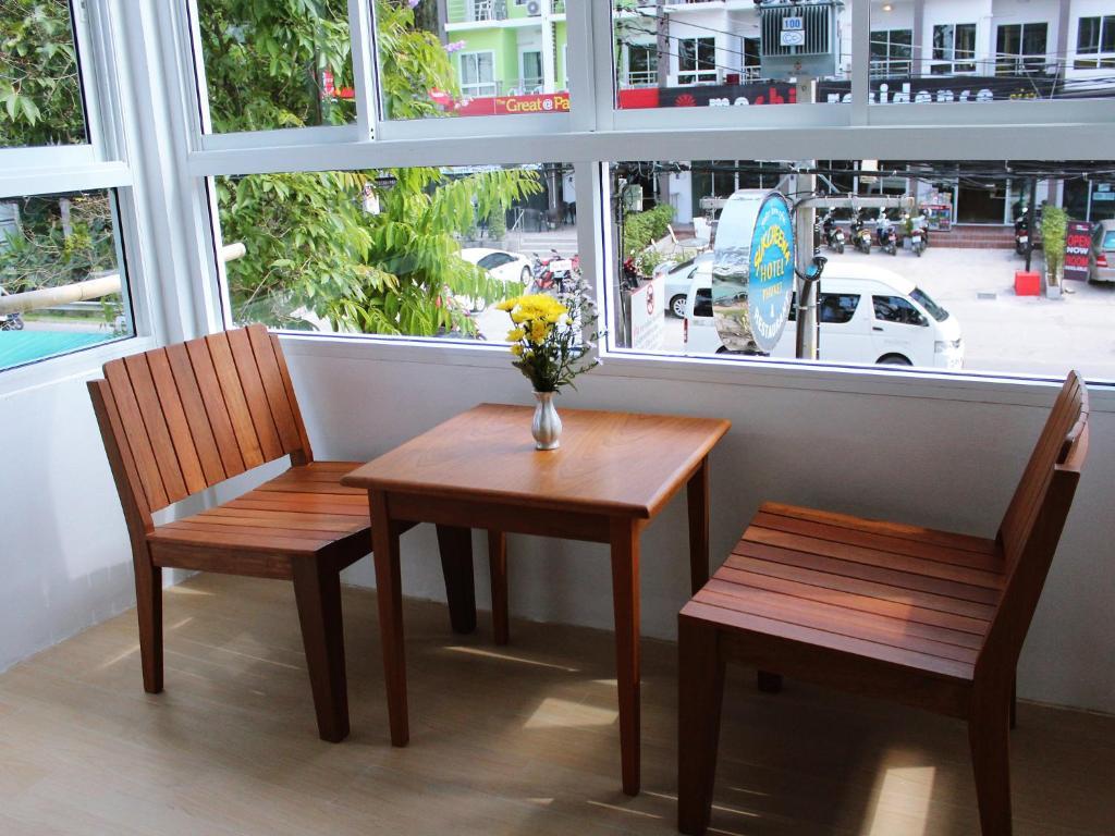 Sukcheewa Residence Phuket Patong Exteriör bild